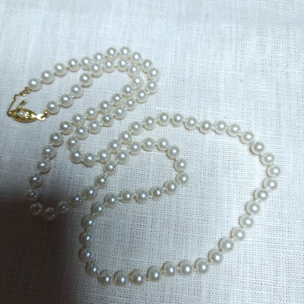 Vintage Pearl Necklace Glass Beaded Made In Japan  24" Hand Knot - Picture 2 of 9
